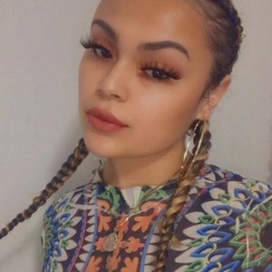 Meet your Posher, Gia